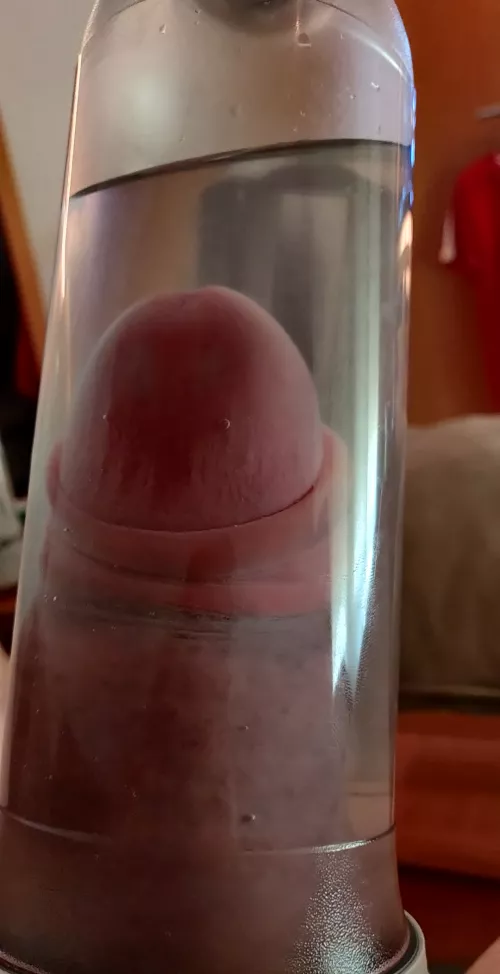 pumping my cock alone now, anyone join me?🔥