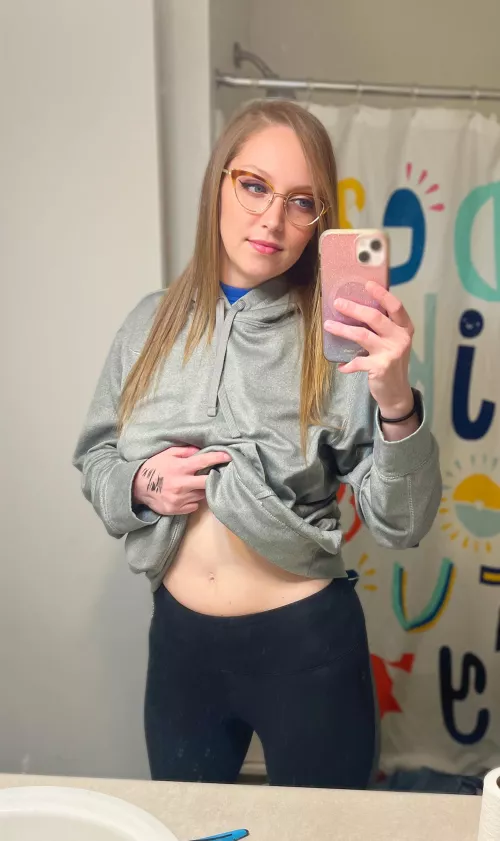 Rate this 33yo mom of 3