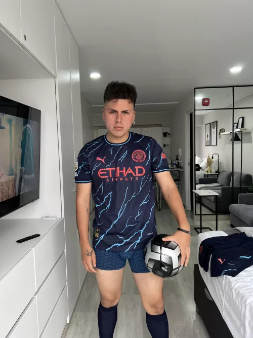 selling my sweaty underwear and cum stained 