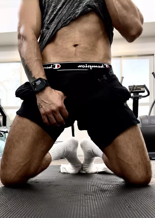 [Selling][USA][27] Selling my used sweaty, musky underwear and socks plus lots of other customizable options