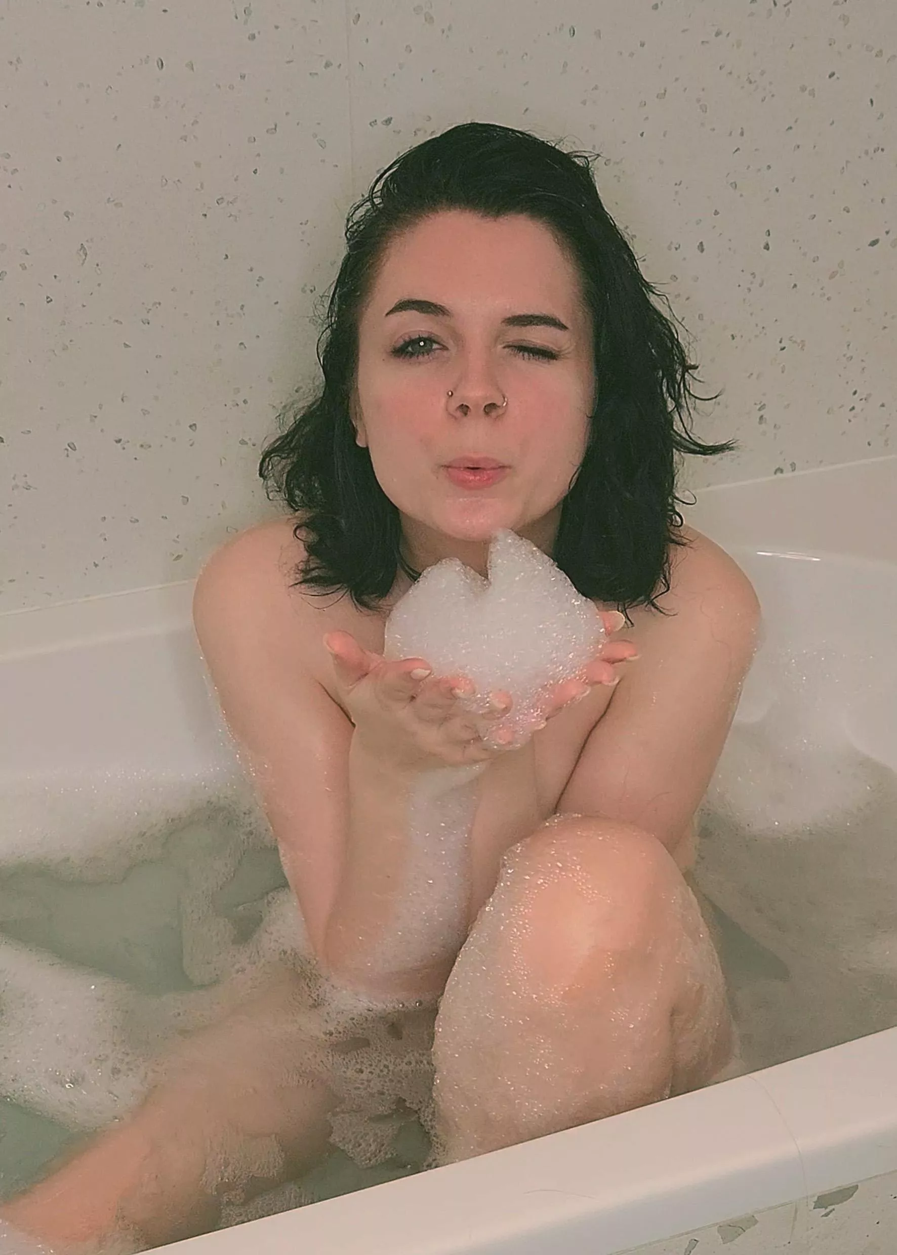 Send you my foamy kiss