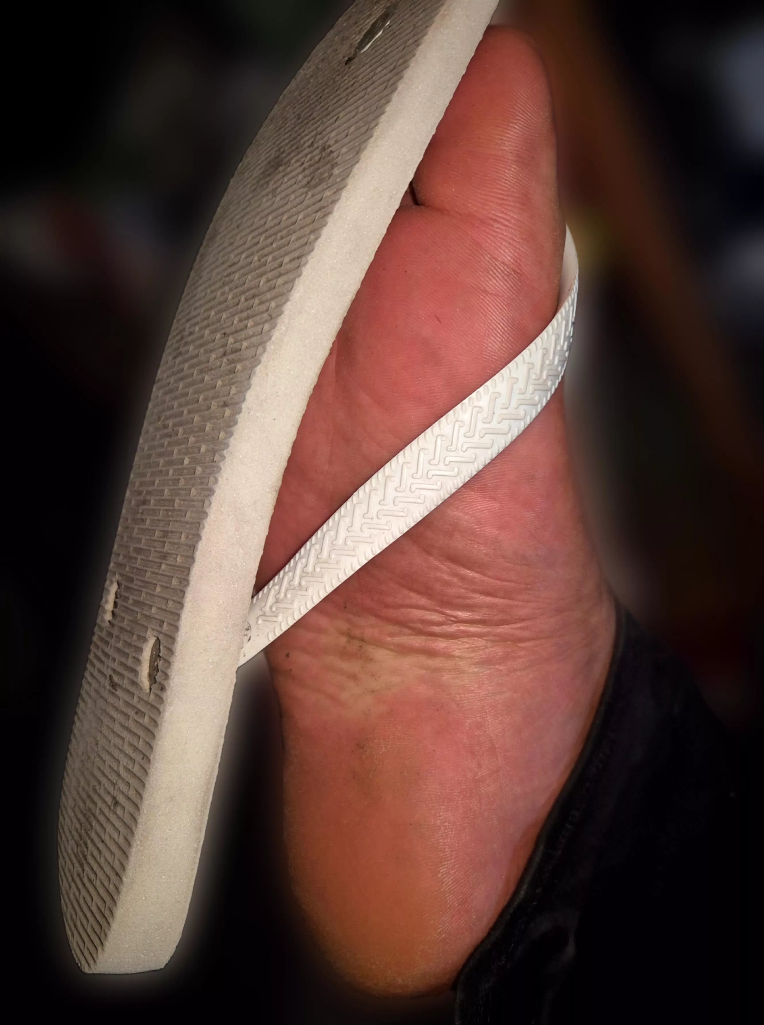 Take my flip flop off and lick my sole ♥️