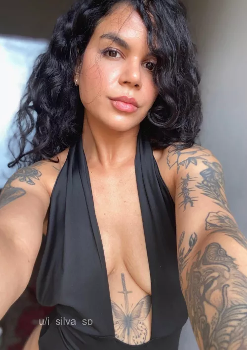 Tempting you to give an alt girl a chance today