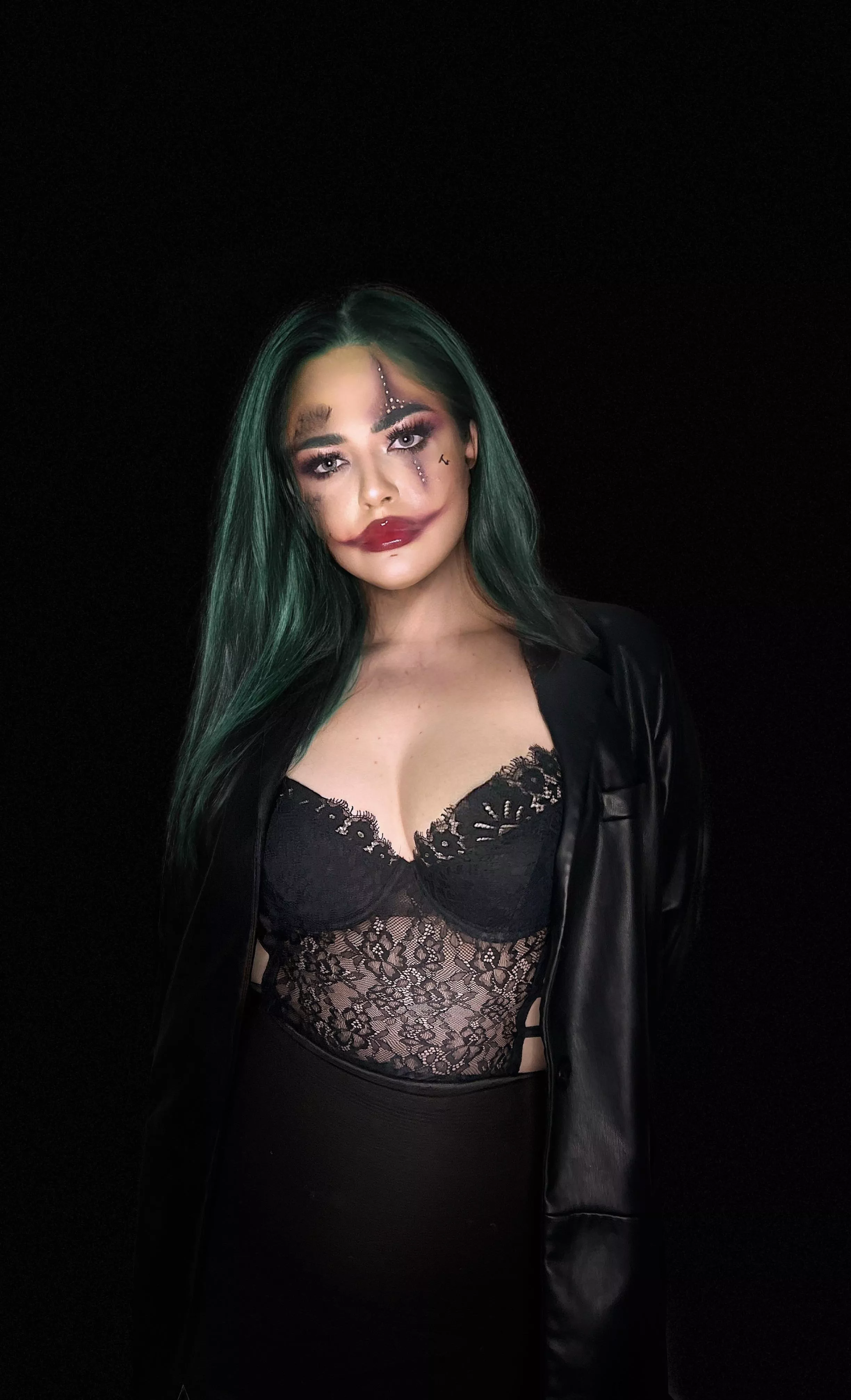 Thank me for blessing your eyes even though you don’t deserve it. 