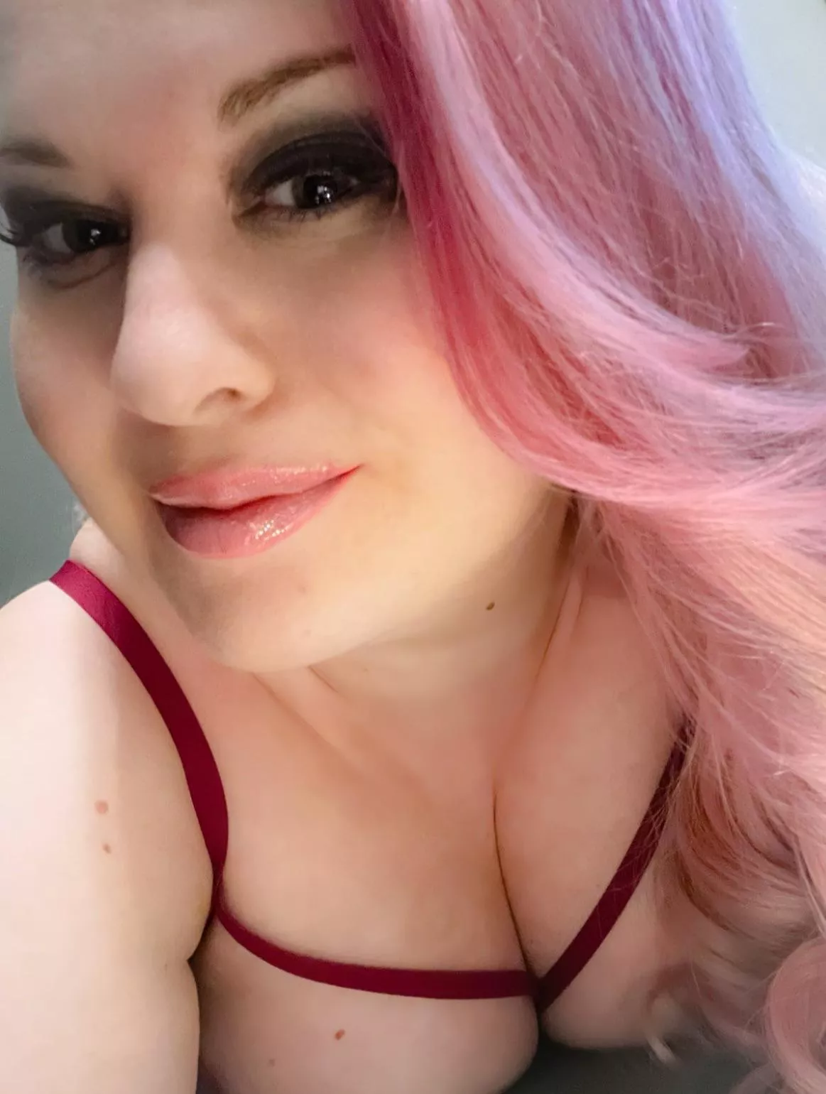 The girl of your dreams, baby that’s me..