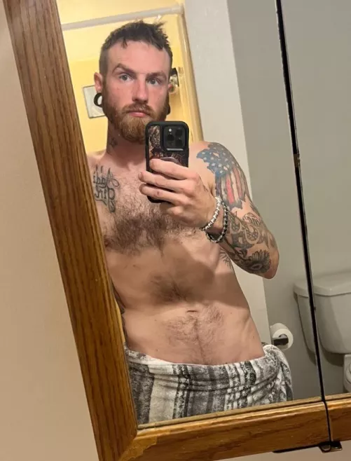 Towels is barely hanging on to (m)e