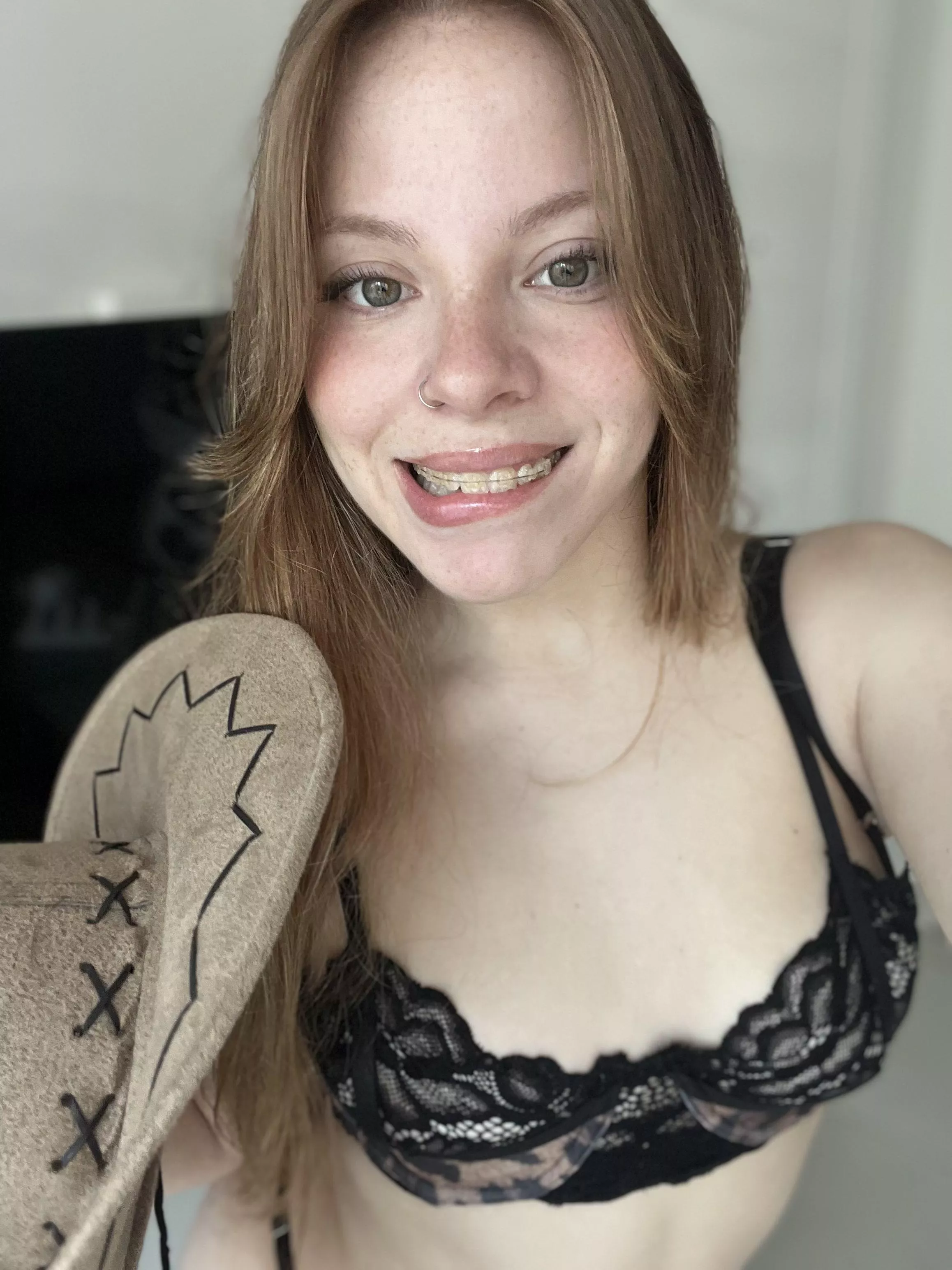 Wanna cum on my braces