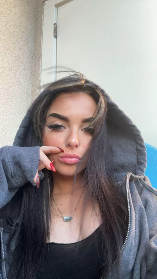 watch my pretty face get fucked