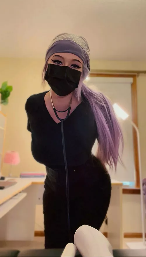 Welcome in love! My eyes are up here ☺️