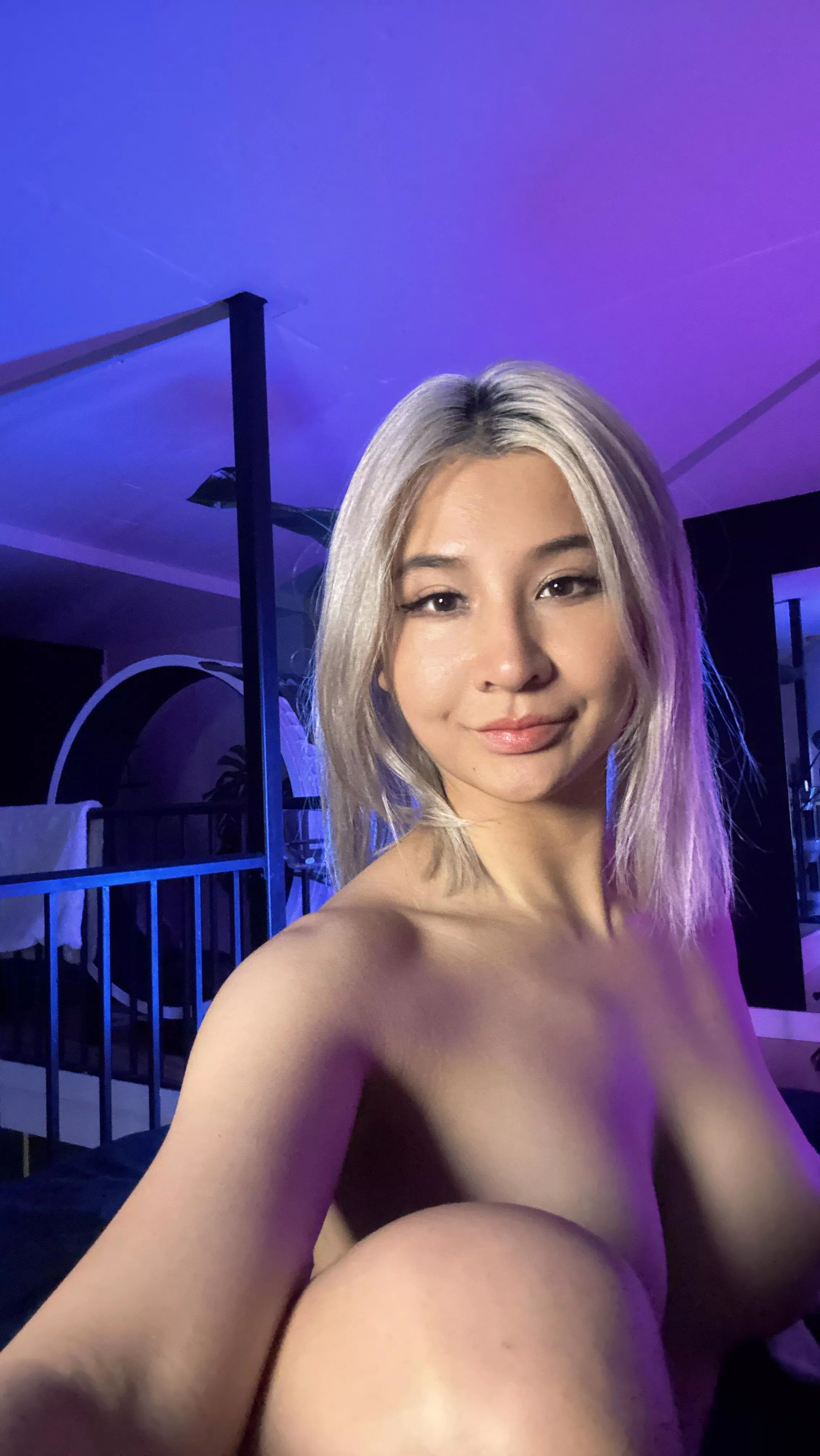 whats the reason you all like asian girls?