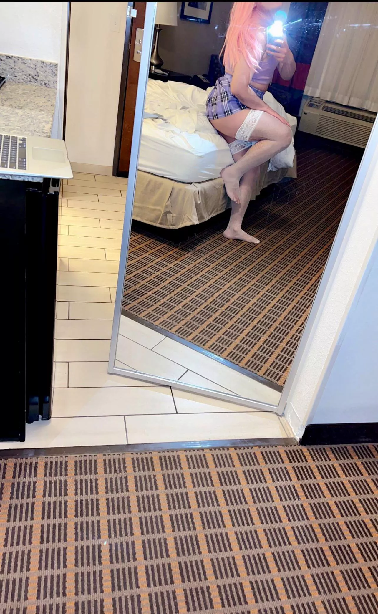 Who’s up? 25, into masc guys 