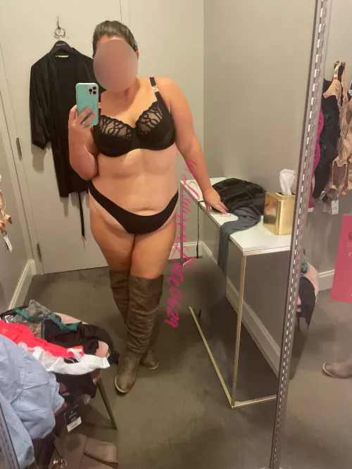 Who's up for a little fitting room fun?