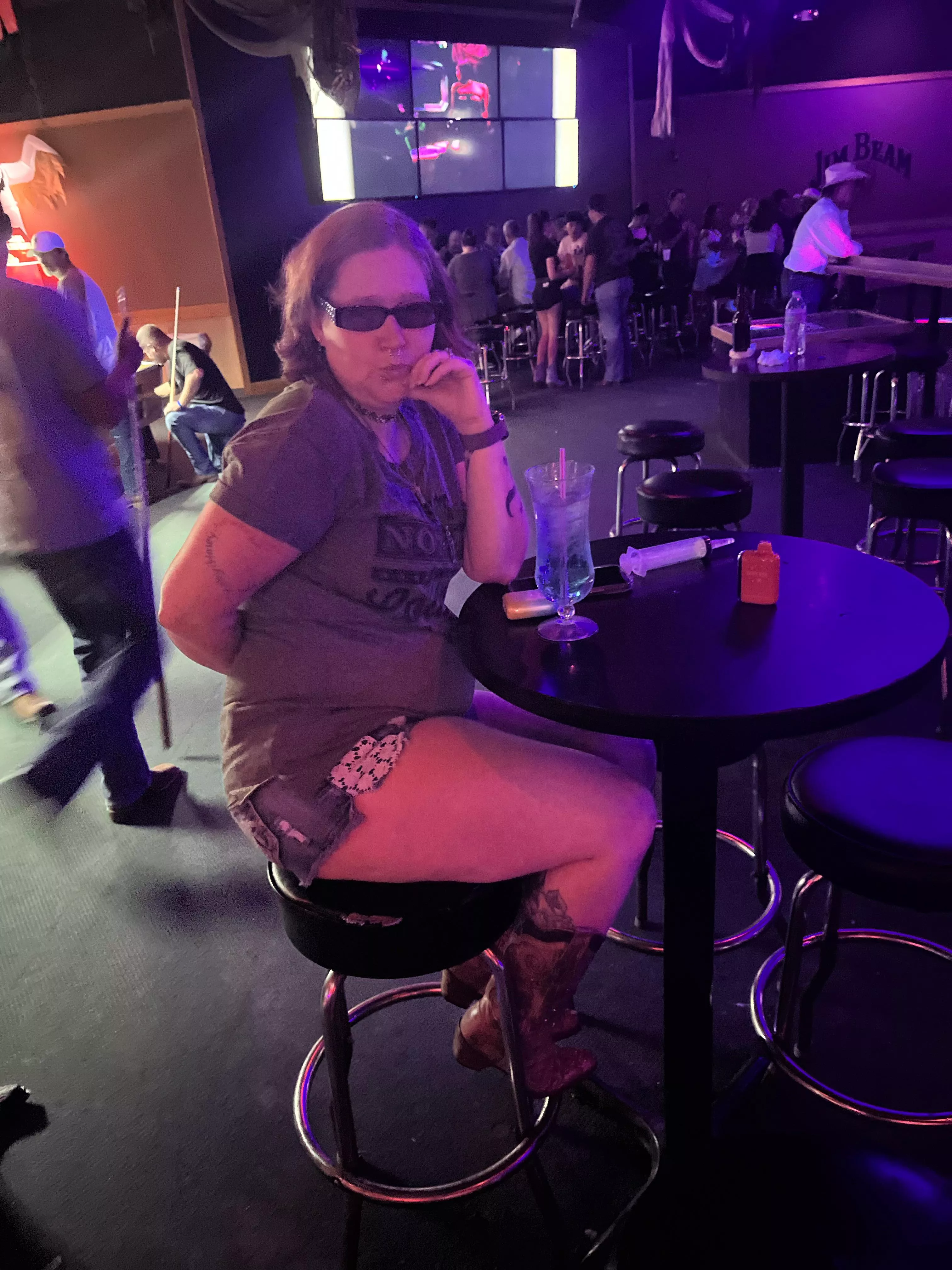 Wife is looking to have mfm 