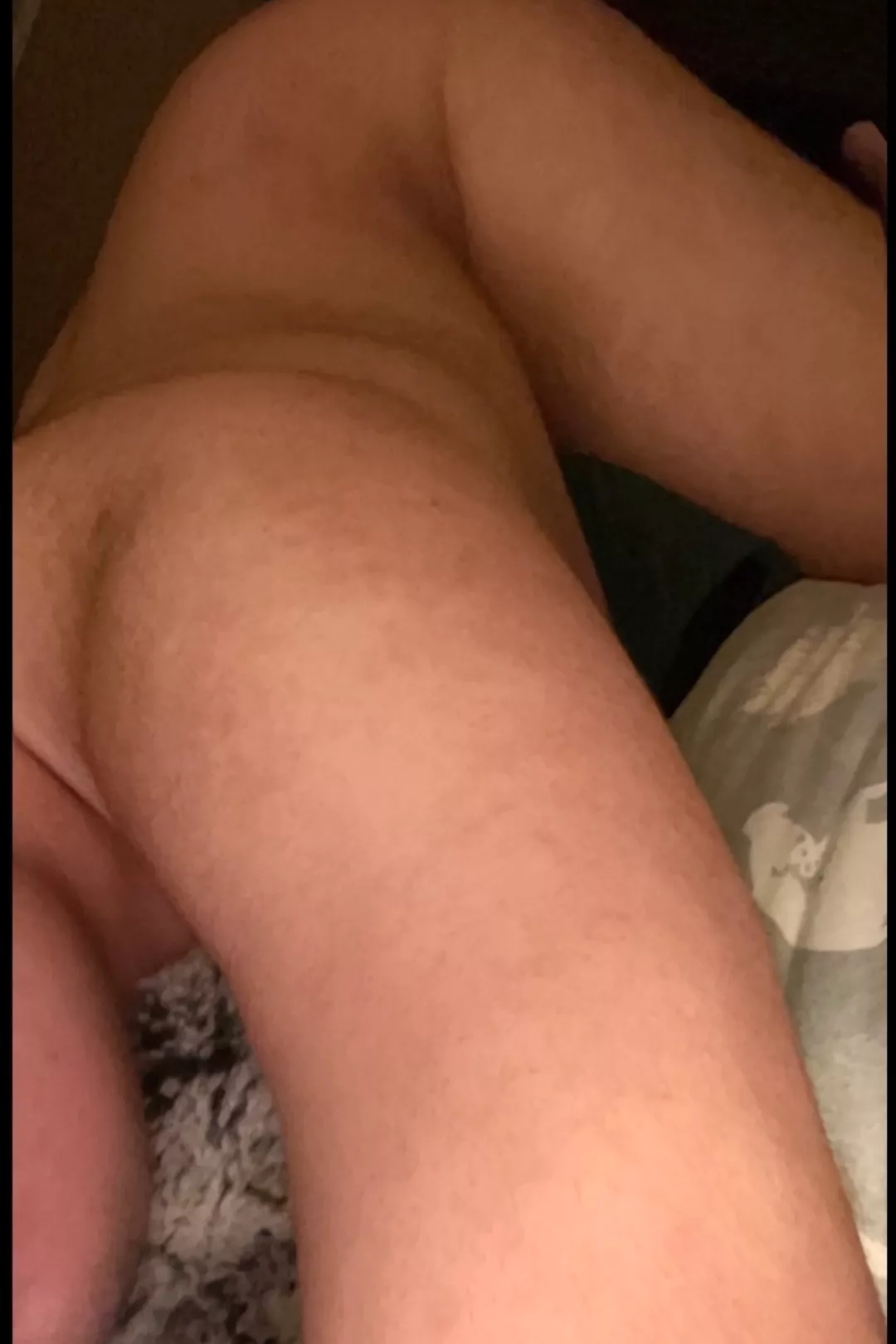 Young bottom hosting rn in Norman. I got a hotel room. Hmu