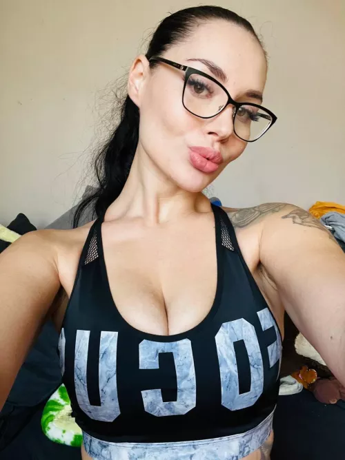 your hot load on my face should be my new skincare routine