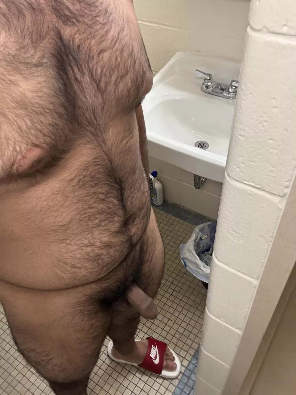 18 [M4R] University District - Looking for top to restrain me