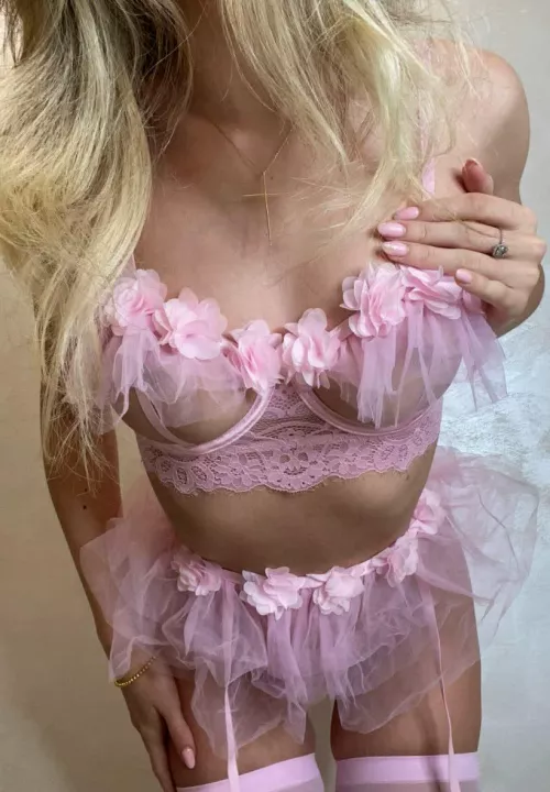 20 [F4M] Your favourite porn category..?