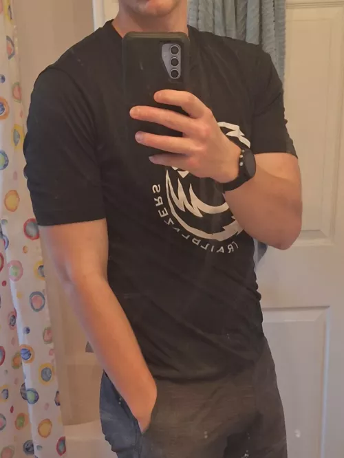 23 m4f tall and nerdy whiteboy