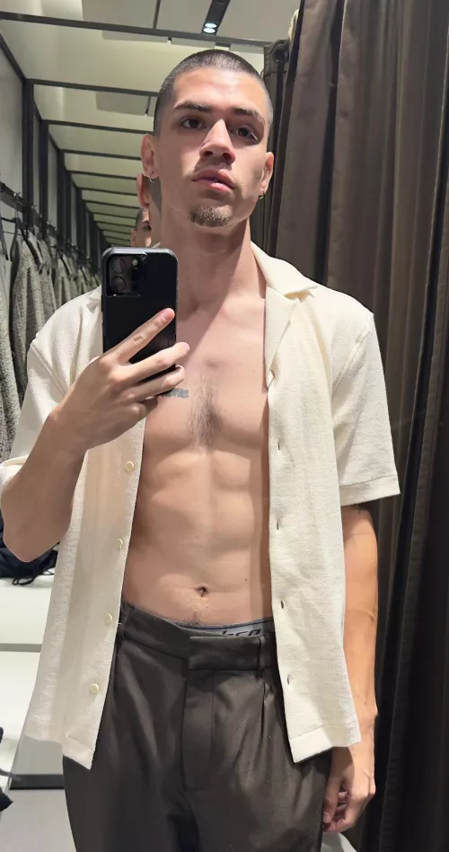 23 M…looking for fwb straight female 