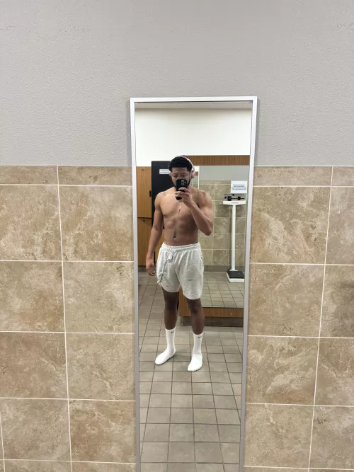 24 [M4F] Carrollton. 6’ 5”. Looking for a younger (21-30) yr old woman for consistent play 