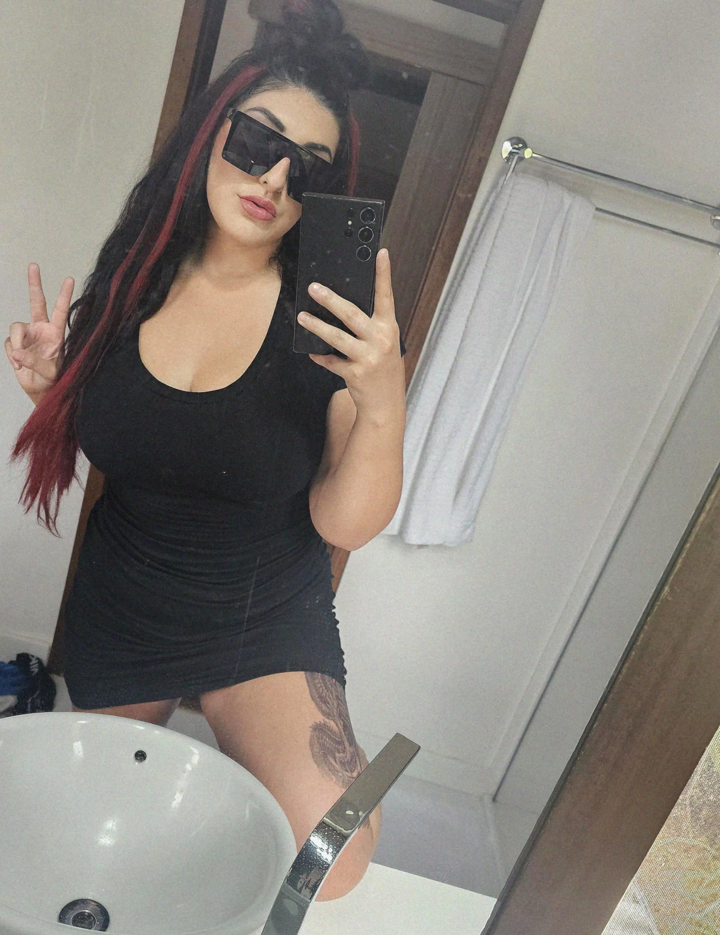 27 [F4A] Columbus area, feeling pretty rn on my outfit