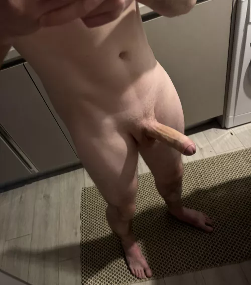 27 [M4MF] location Kew - Experienced bull looking for local, submissive cuckold couples. Ongoing/ long term preferably