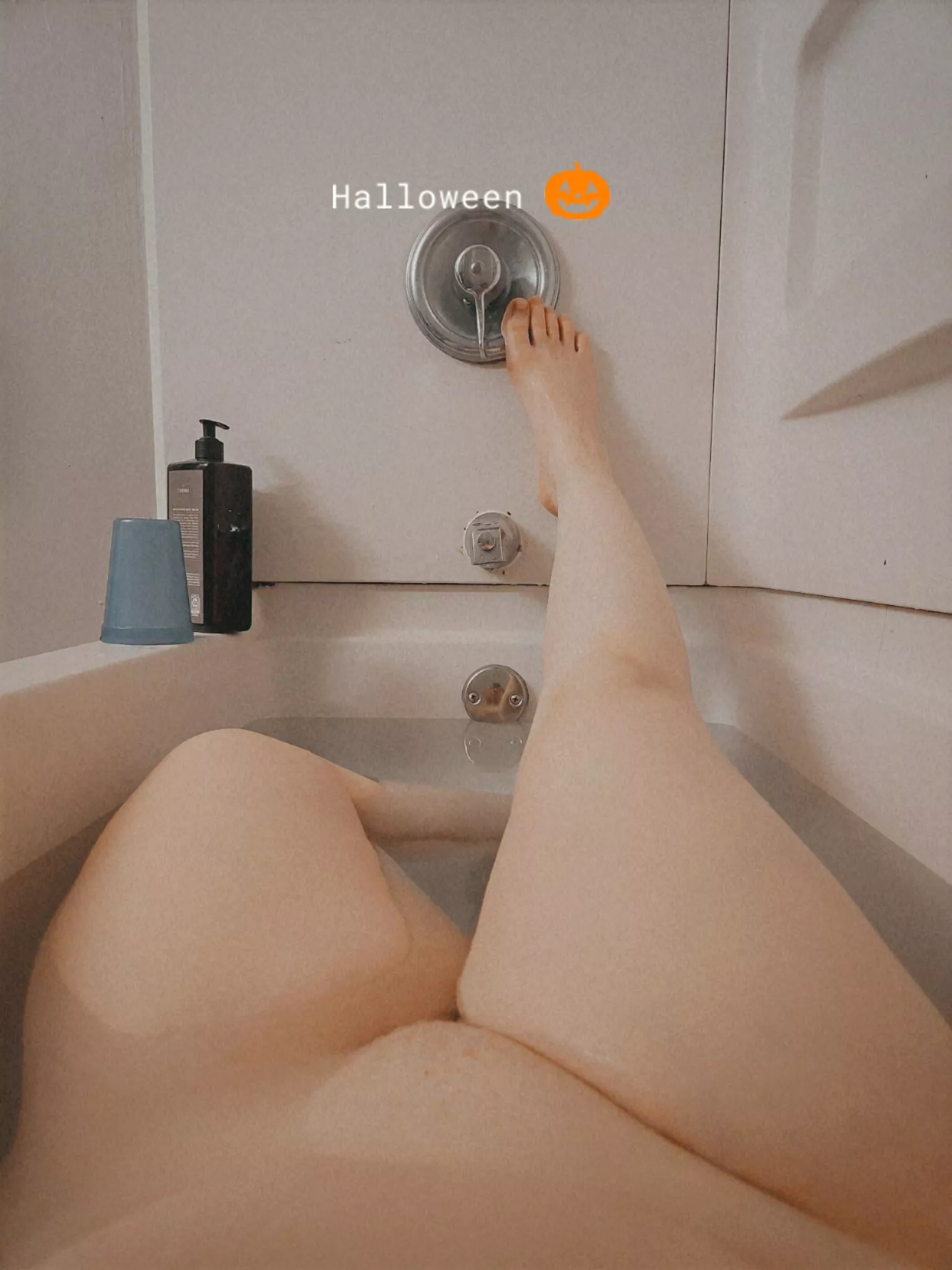 29 [F4M] Reynoldsburg come get your treat boys.