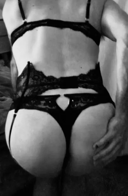 35 CD sissy at the mount. Get in my DMs