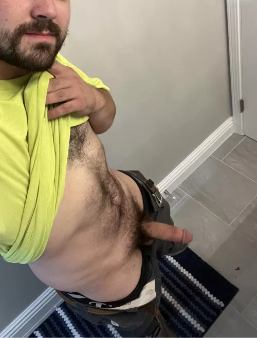 Always sneaking dick pics at work 😏 