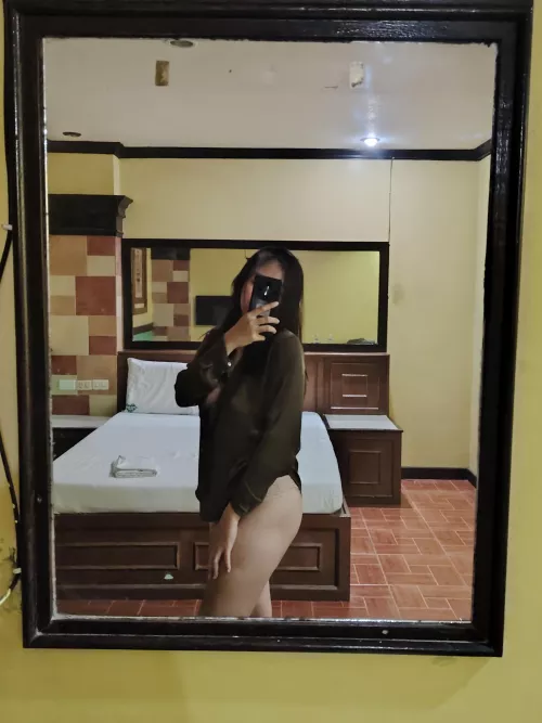 AVAILABLE TODAY DM ME BABE