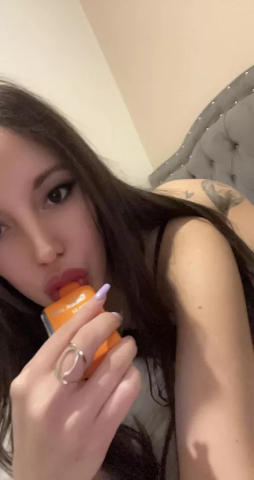 baby i imagine my vape is your big dick i can smoke your milk🤤🔥😈