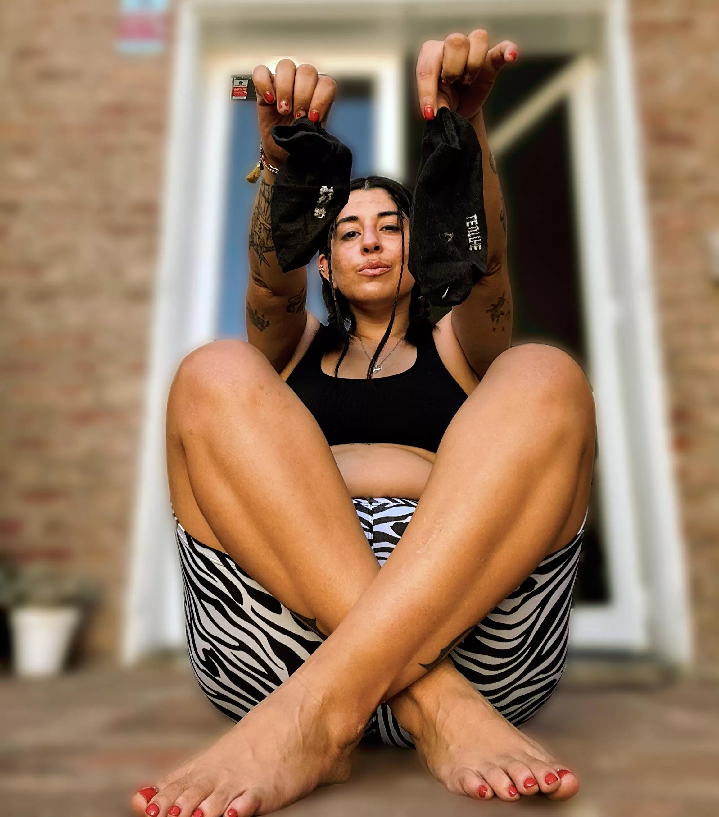 Be a good boy and clean all my dirty socks 🧦