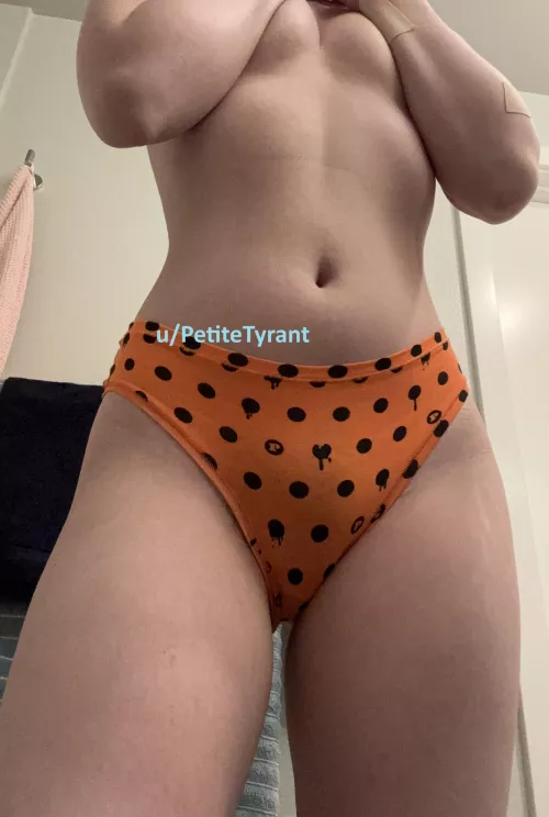 Been wearing my Halloween pairs lately to get in the spooky mood!