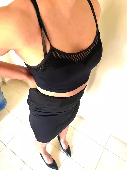 Black is always hot, isnt it?? 