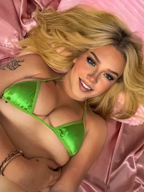 blondes do it better 🩷