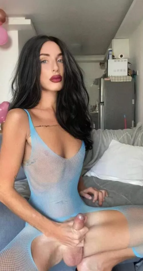 Can I fuck you and she can watch ?🇬🇧