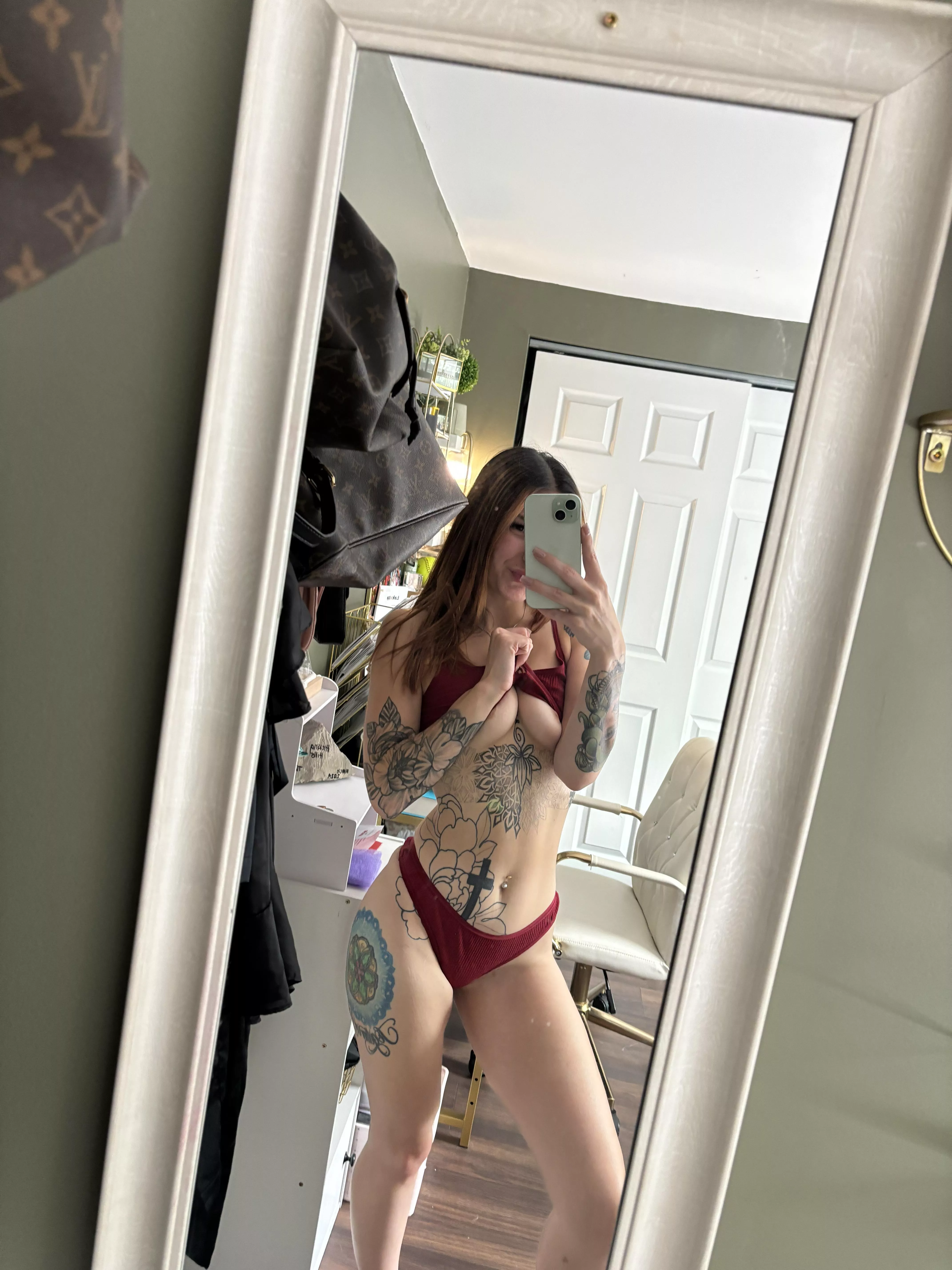 Cornfields and charm… who’s ready to get lost with me?