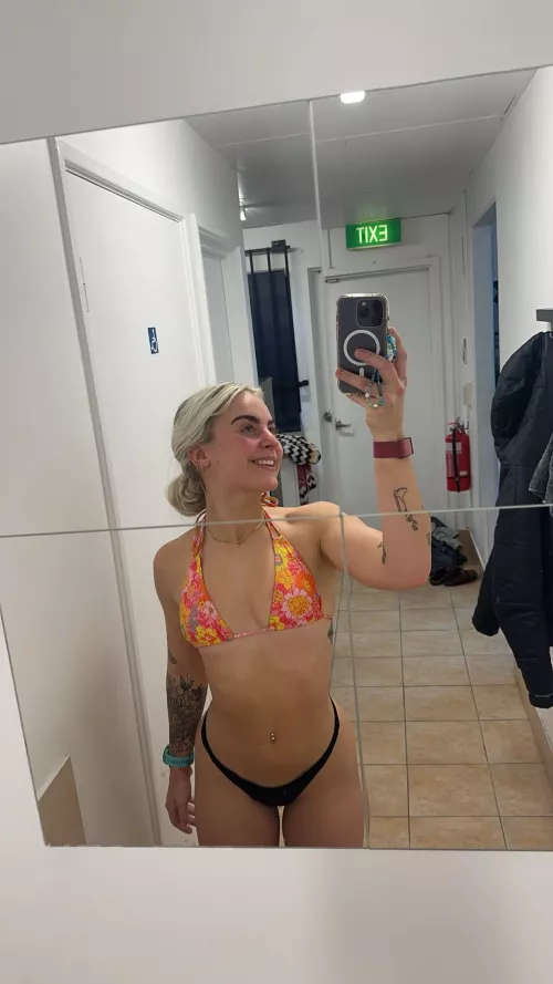 Cum get a tattoo tour