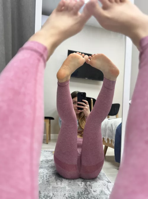 Describe the first thing u do to my feet