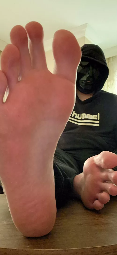 Dm for my custom 13 size feet pictures/videos