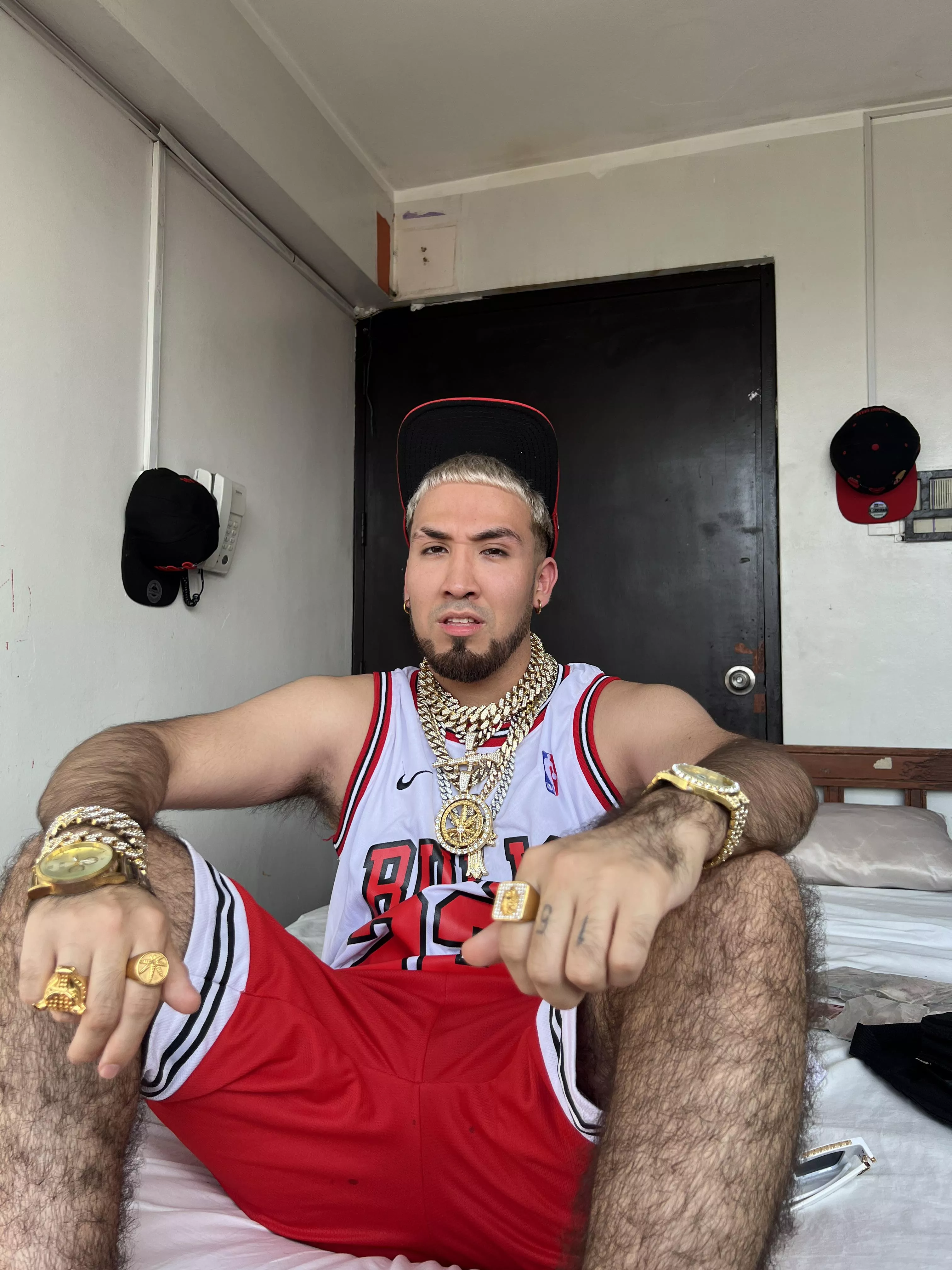 Do you like hairy legs? Then I’ll be your biggest obsession, bitch haha!