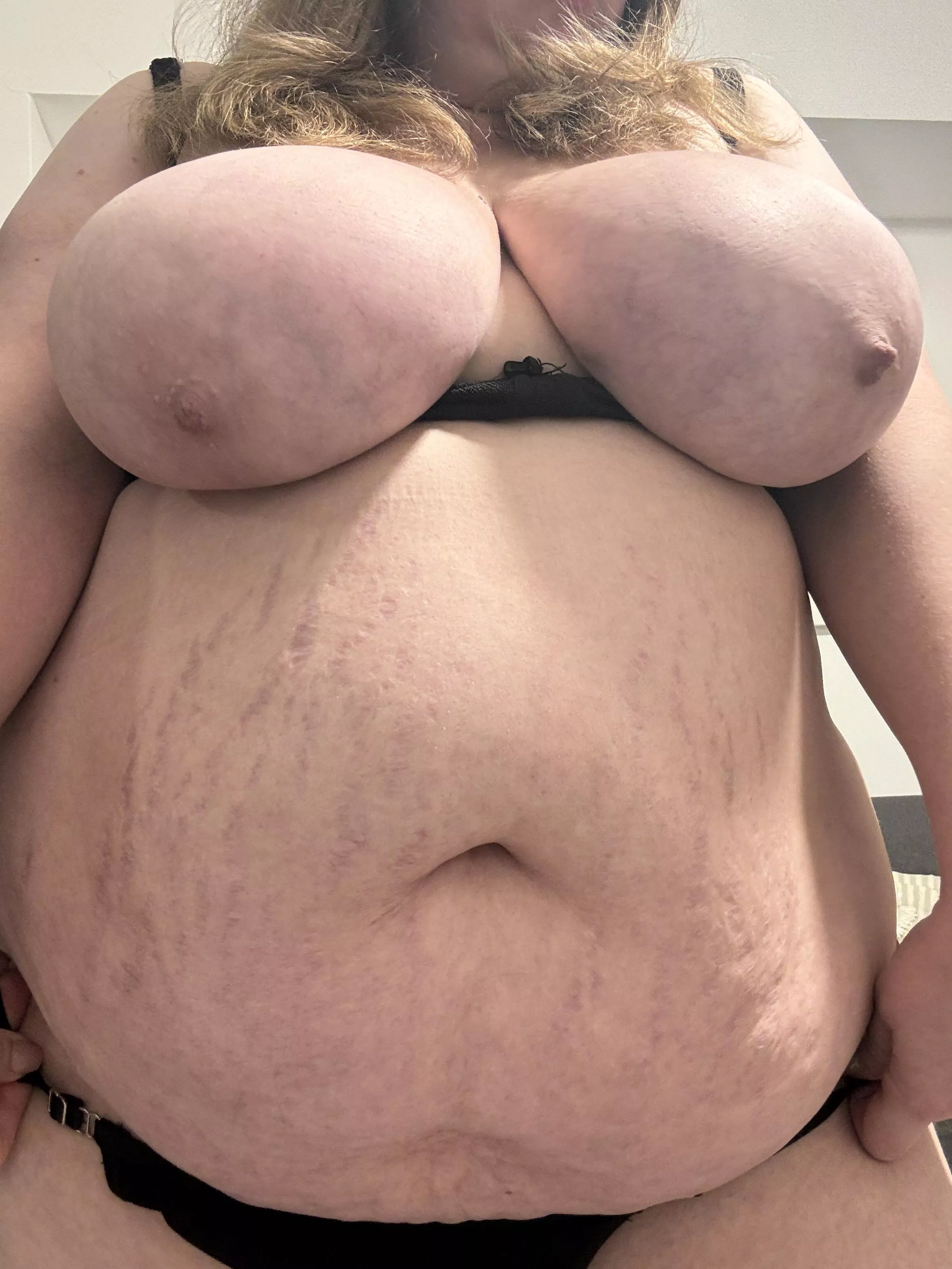 do you think my curves are worth celebrating?