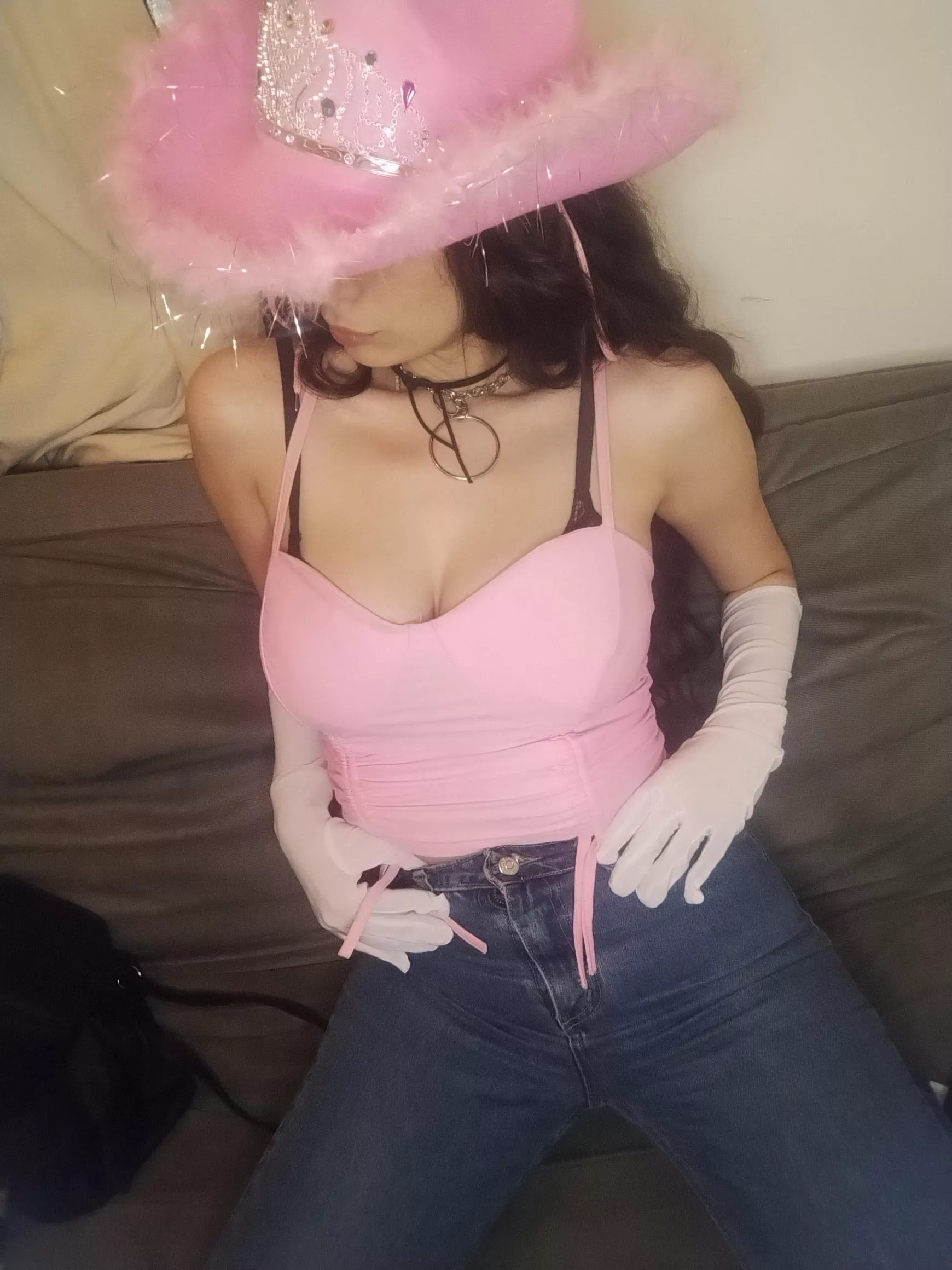 Do you think these jeans are tight enough to warm someone on the street? 