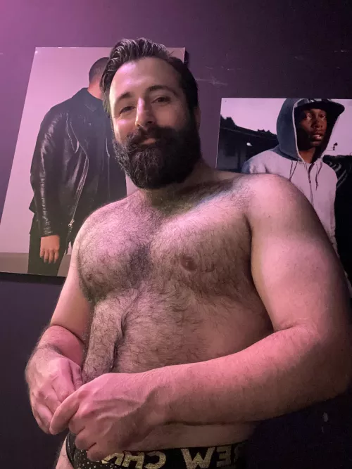 Doing pit crew duty at a local drag show! First time I’ve ever shown so much on stage, hope everyone’s weekend is going great❤️