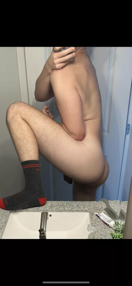 Follow me to the bathroom before our shower bro? 