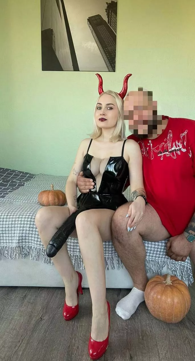 He'll be getting his pipes cleaned today [OC] [domme]