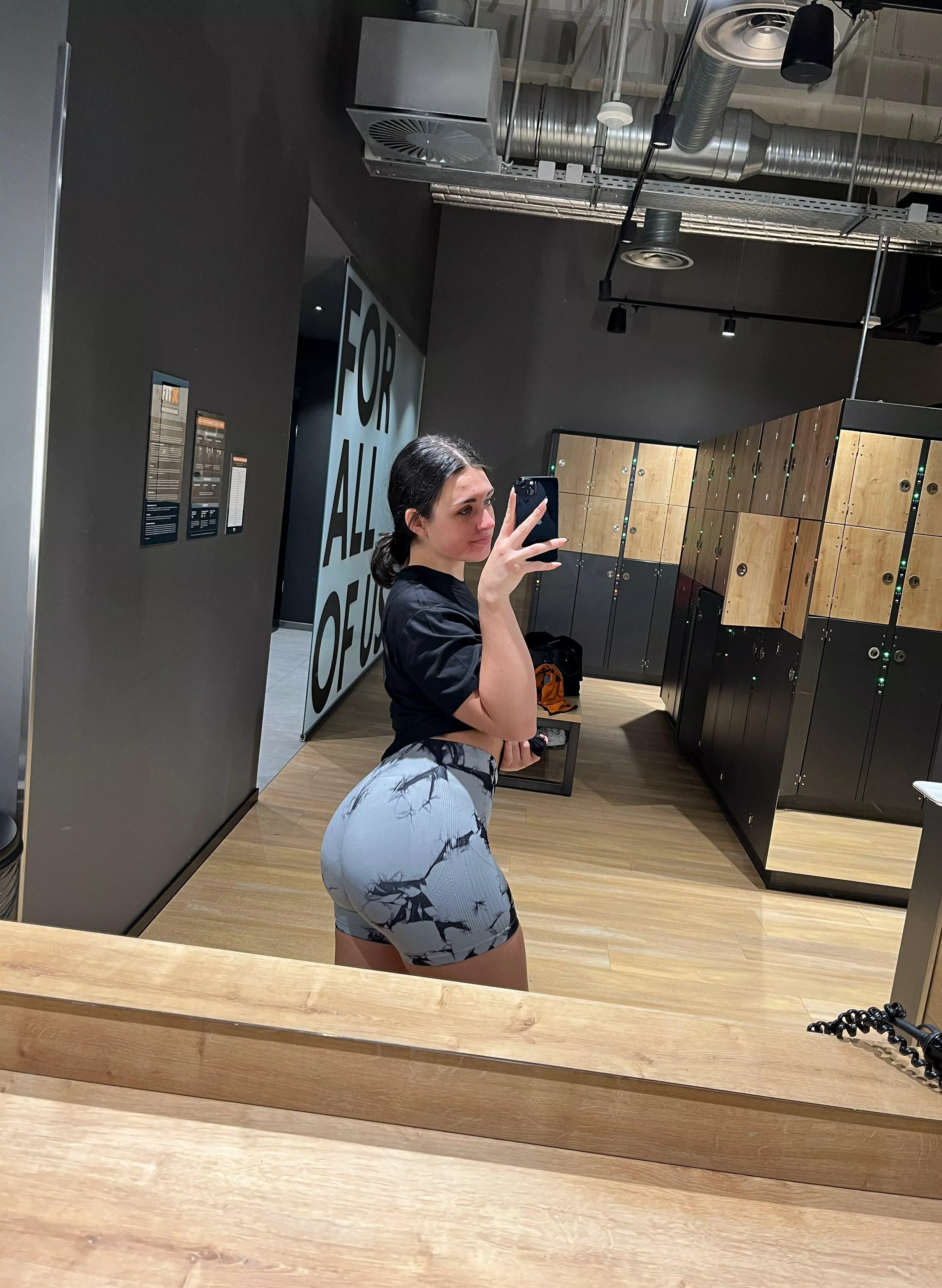 hope me being younggg doesnt stop you working out with meeee