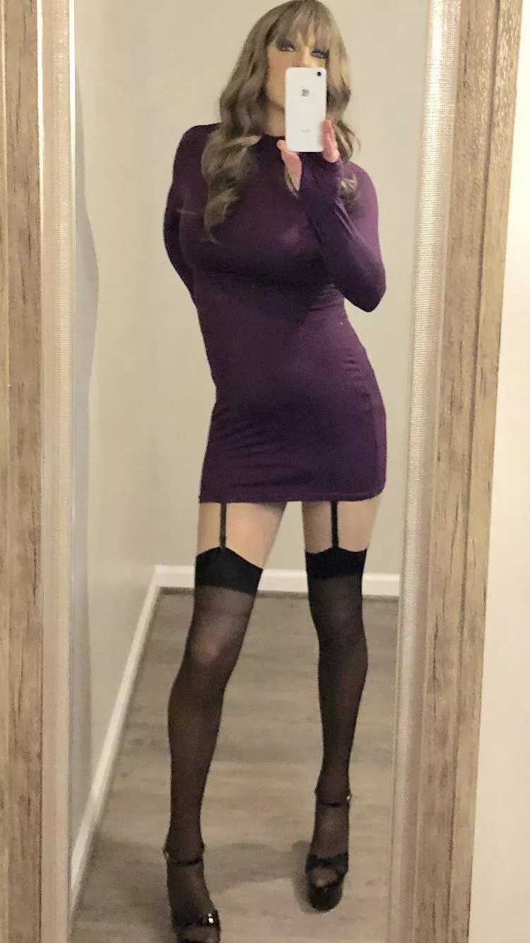 How about a gurls night?💋