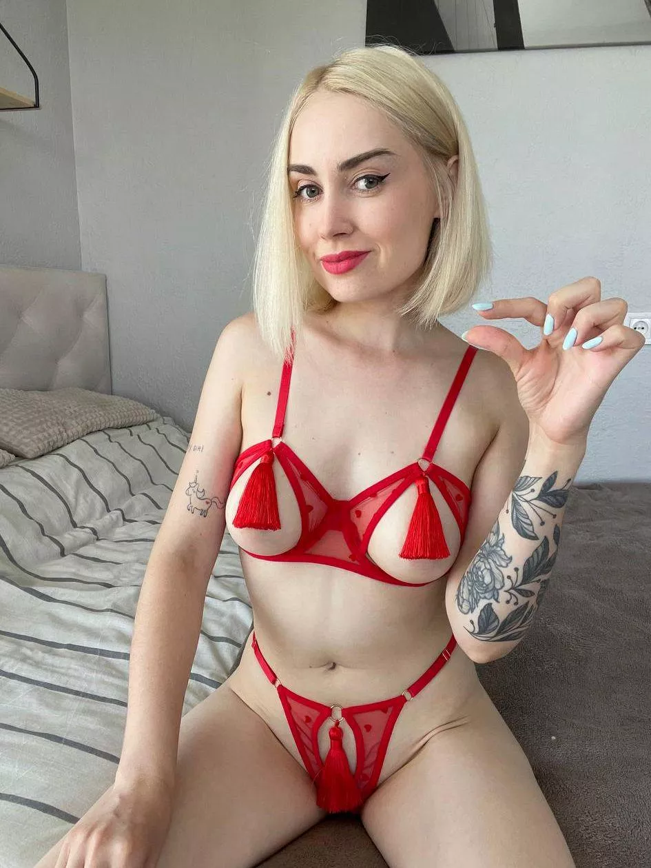 I bet your ex left because of how small it is lol
