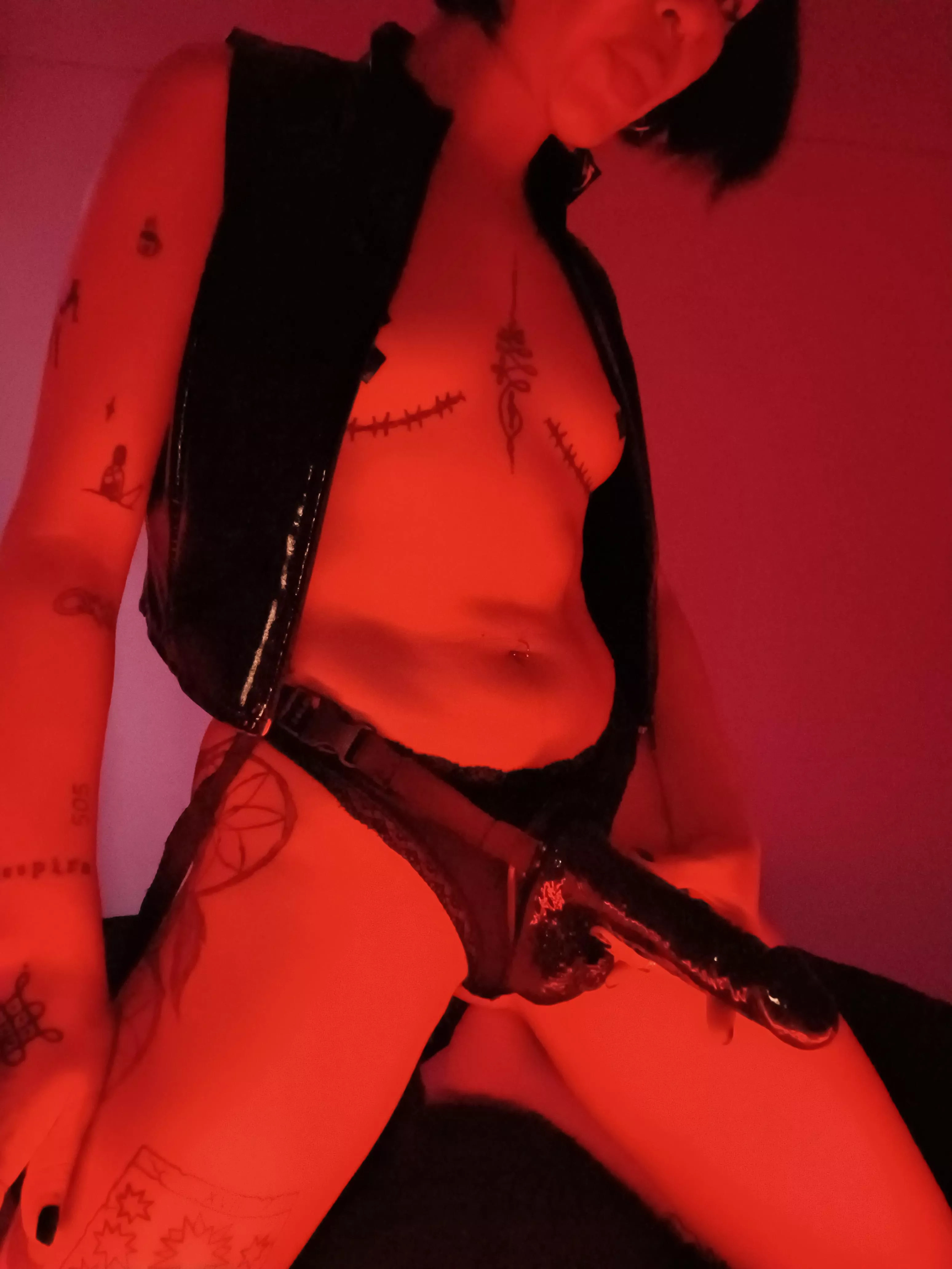 I invite you to spend a night with me and I'll wait for you in my room. What's your reaction? 